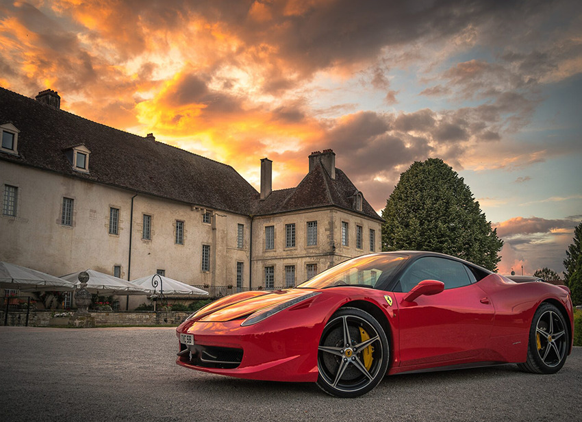 Ferrari Voiture de luxe Conciergerie de Luxe Privée Paris